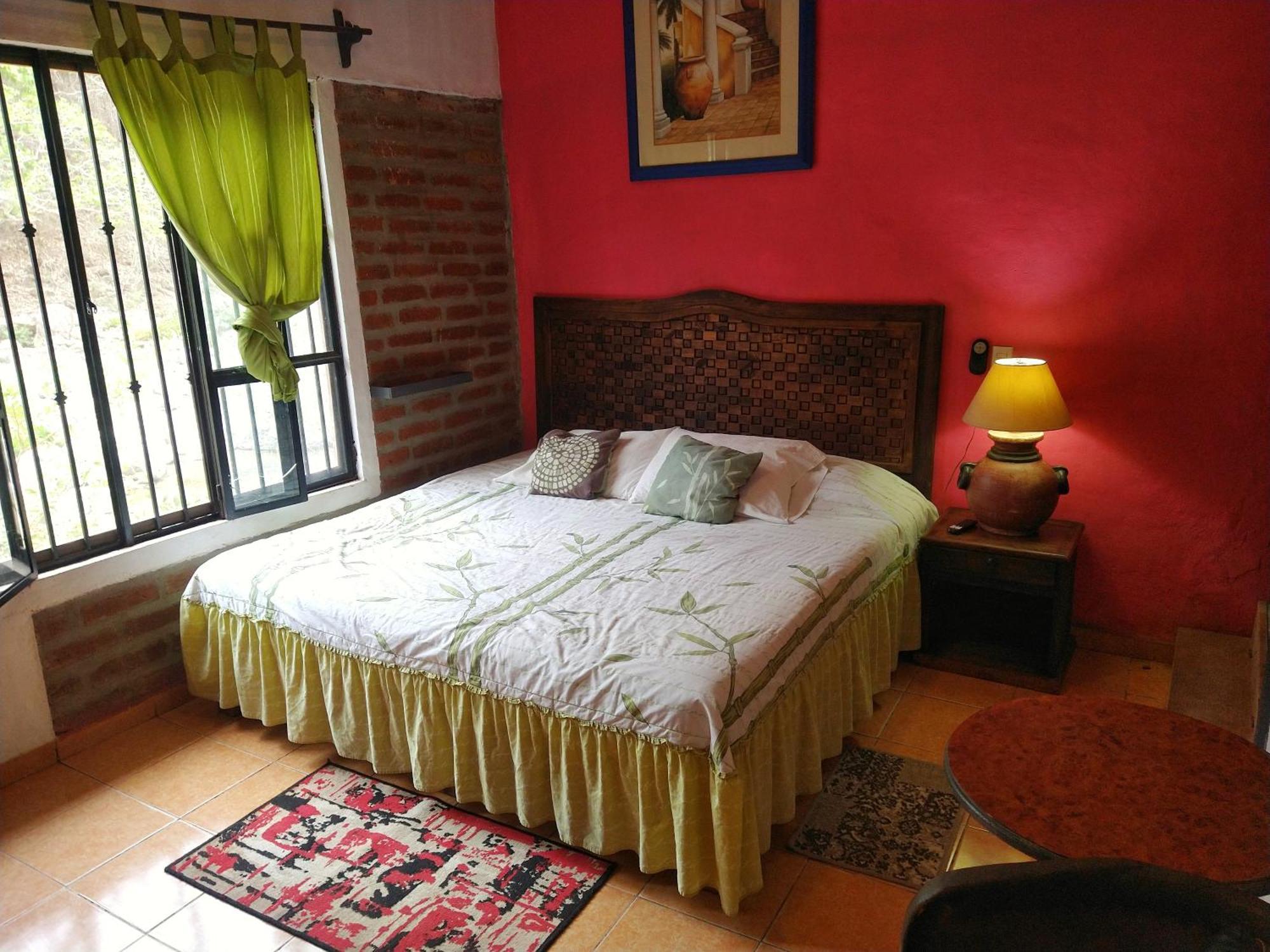 Casa Rio Cuale And River Retreat Пуэрто-Вальярта Номер фото